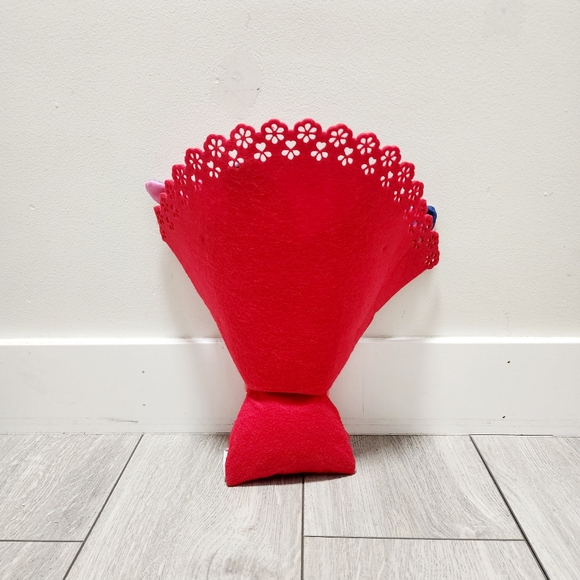 Disney Stitch Valentine's Day Plush Bouquet - Picture 2 of 2